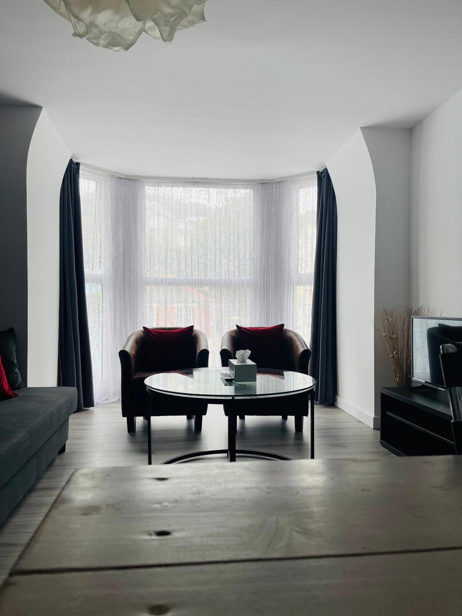 One Bedroom Apartment, No 4 イフラクーム エクステリア 写真
