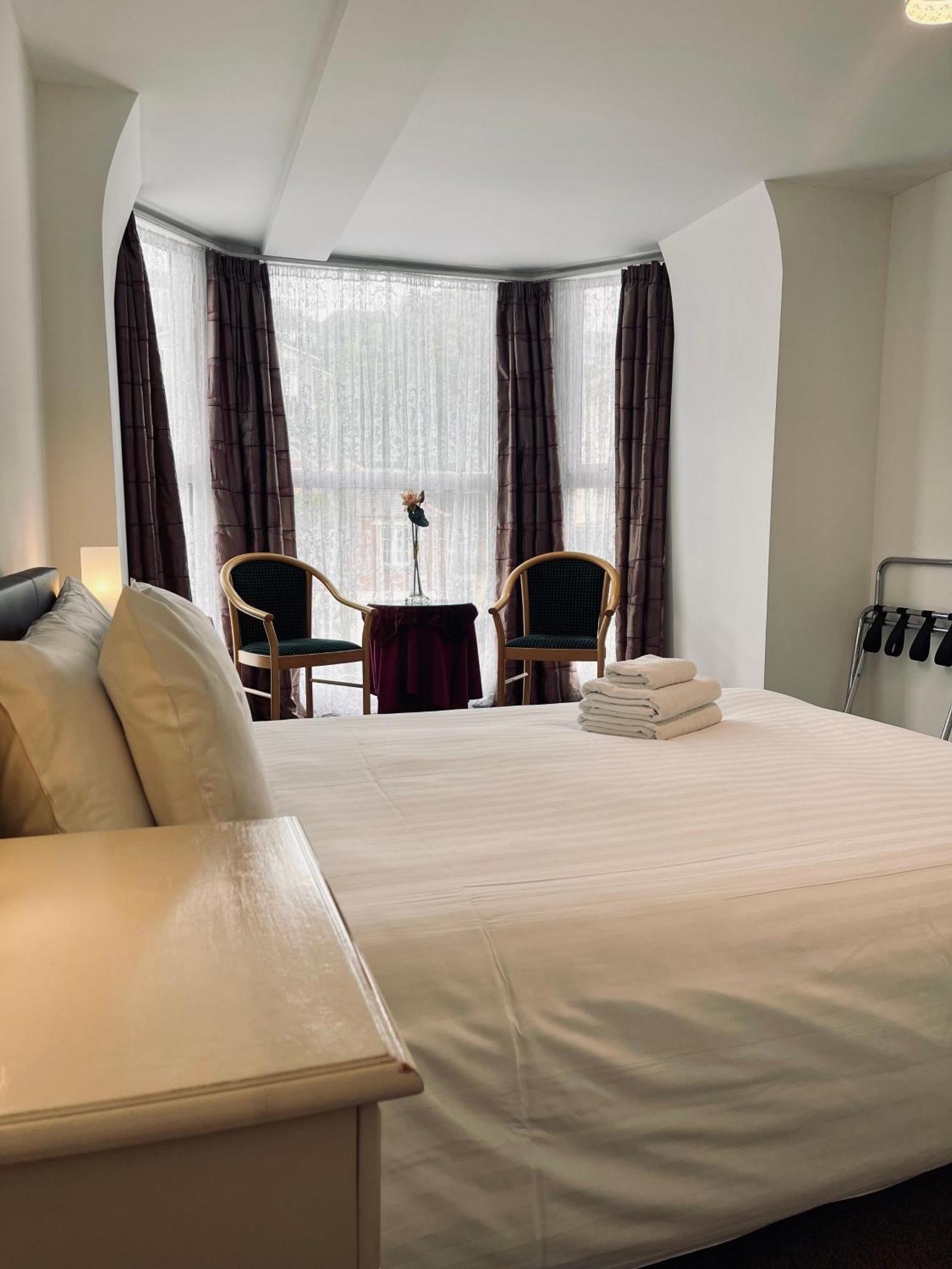 One Bedroom Apartment, No 4 イフラクーム エクステリア 写真